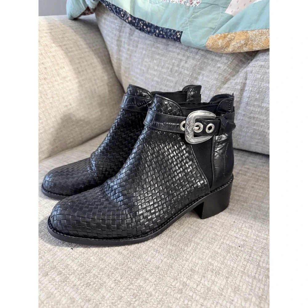 Vintage BRIGHTON Woven Leather Ankle Boots 7M Black Basketweave Buckle Brazil‎
